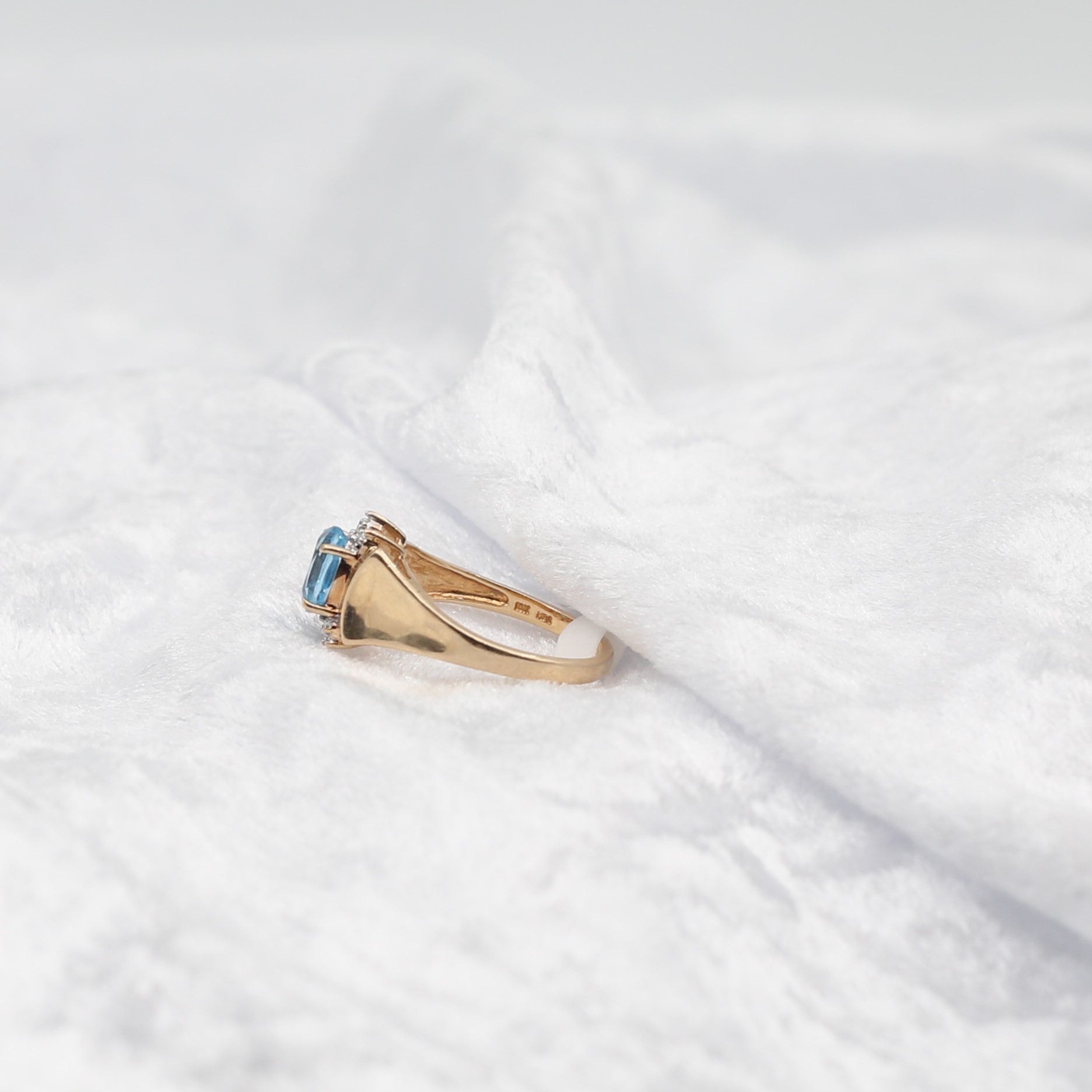 10K Gold Blue Quartz Ring