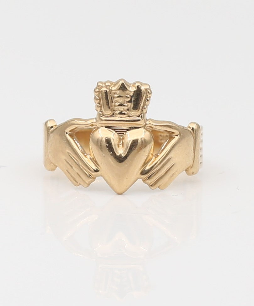 10K Claddagh Ring