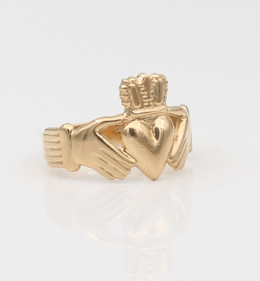 10K Claddagh Ring