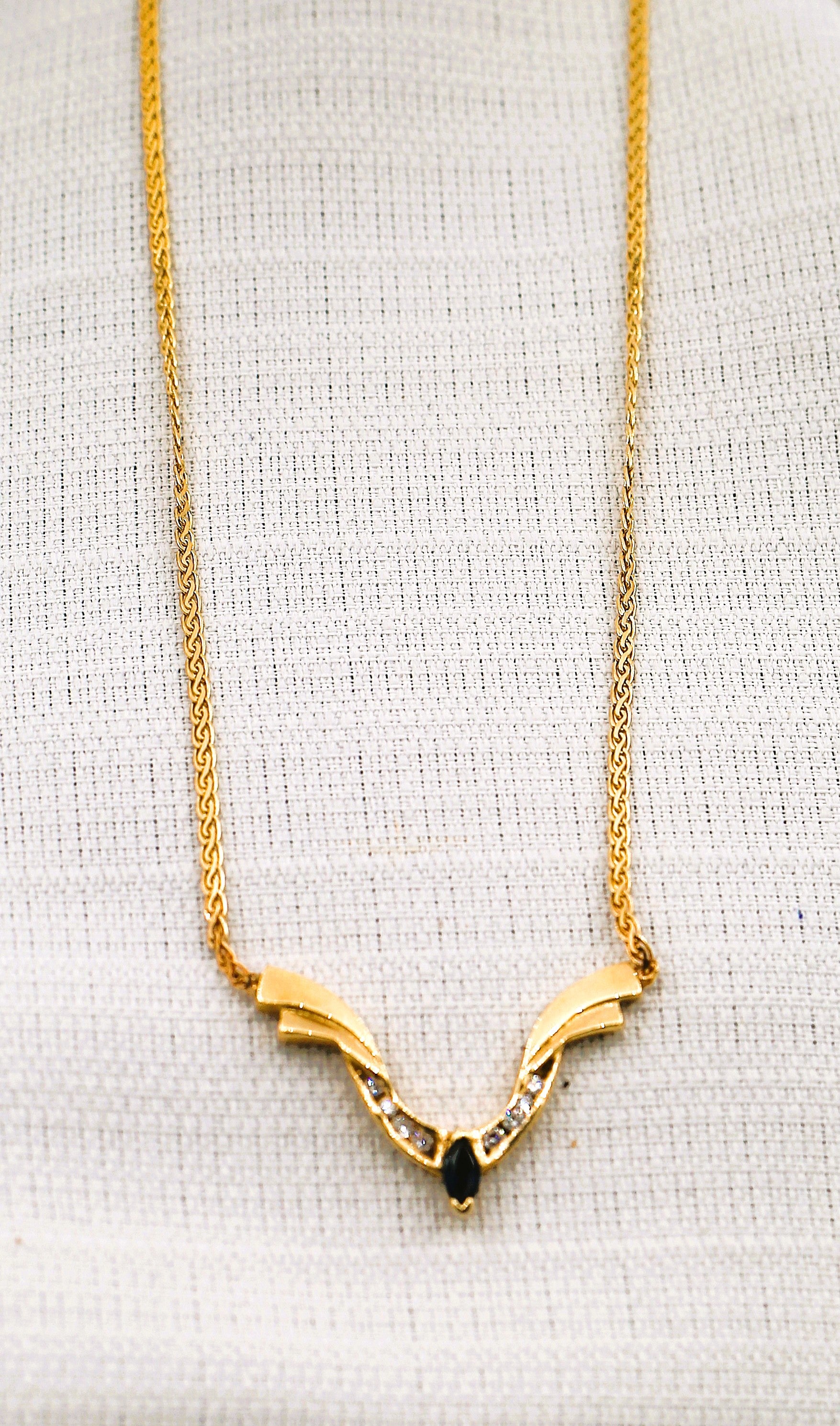 Sapphire Gold Necklace