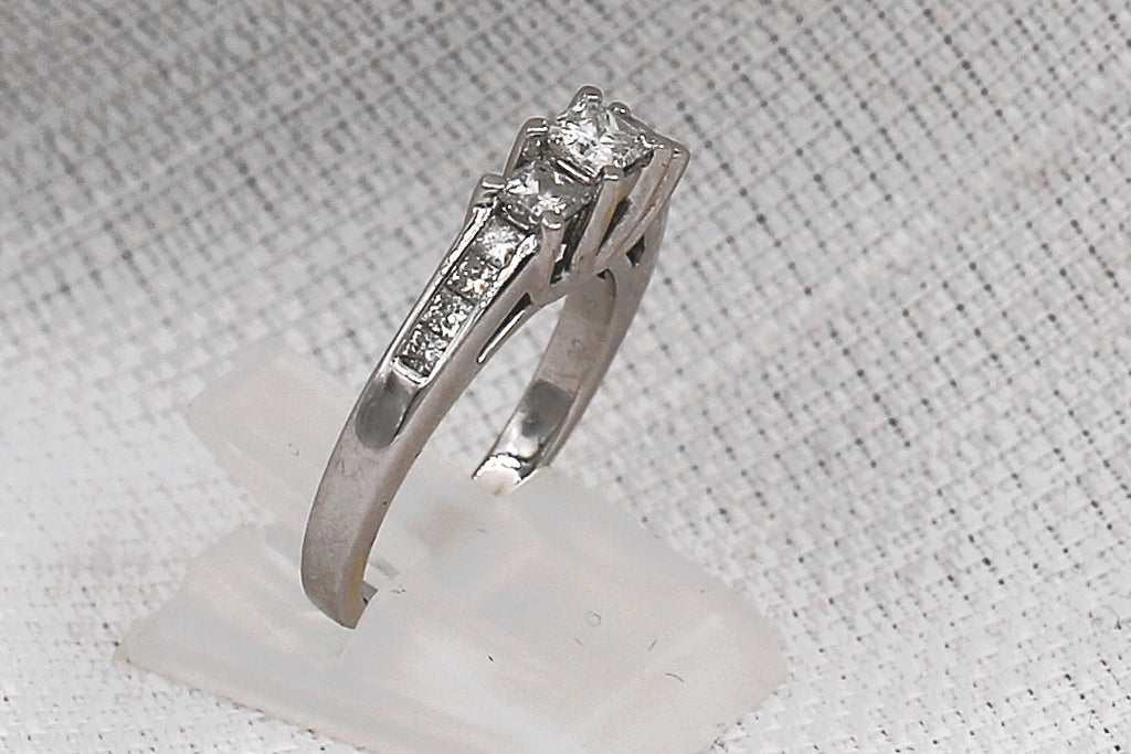 One Carat Diamond Ring