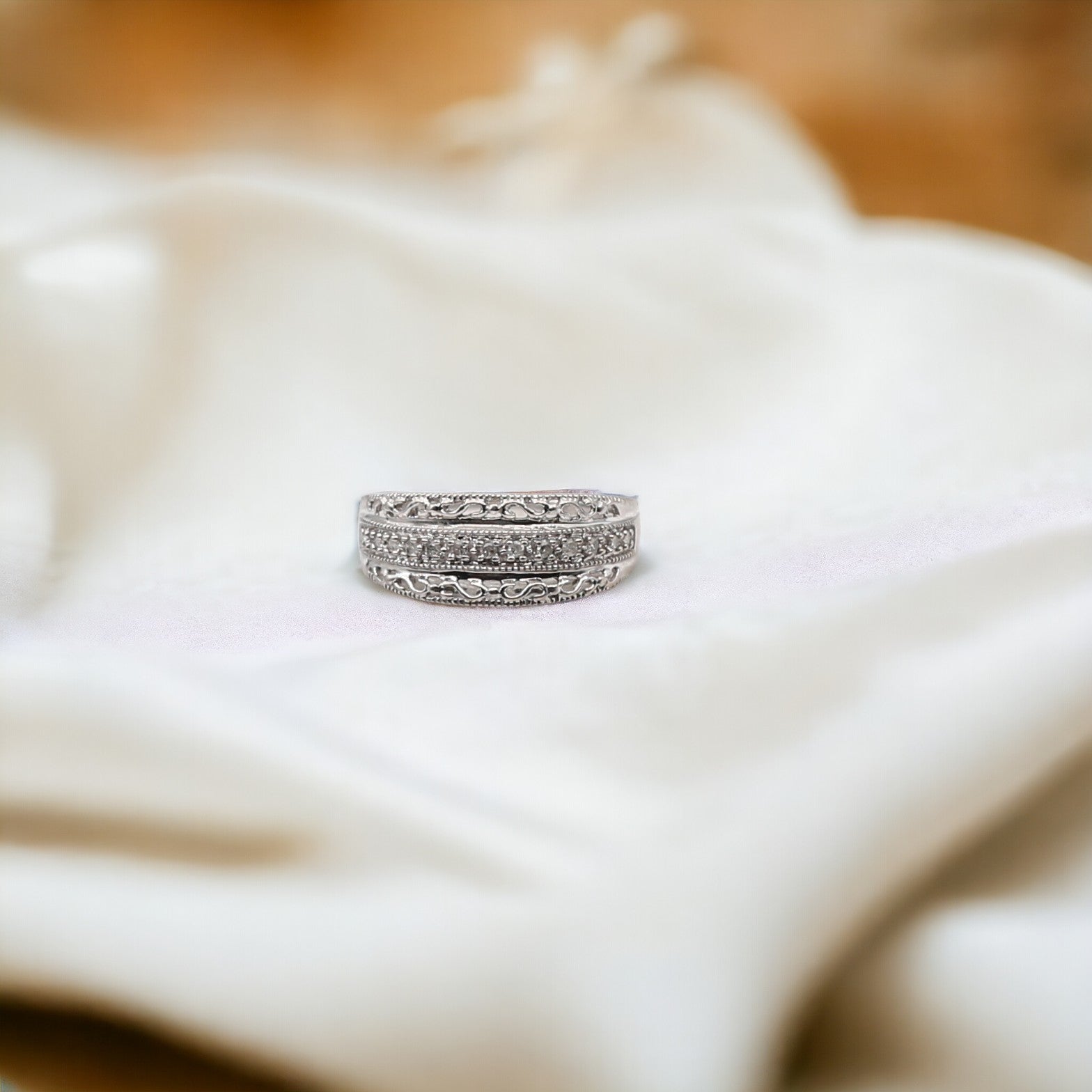 10K Diamond "MOM" Ring