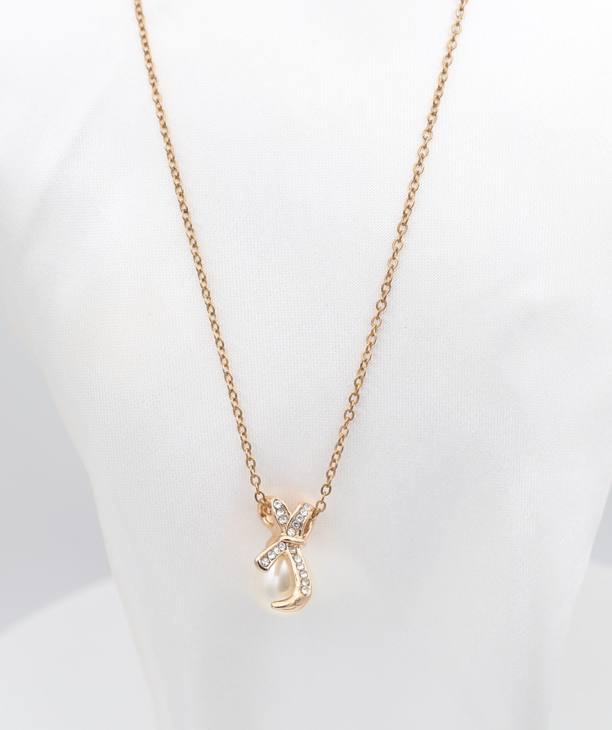 Faux Pearl with Cubic Zirconia Diamond Necklace