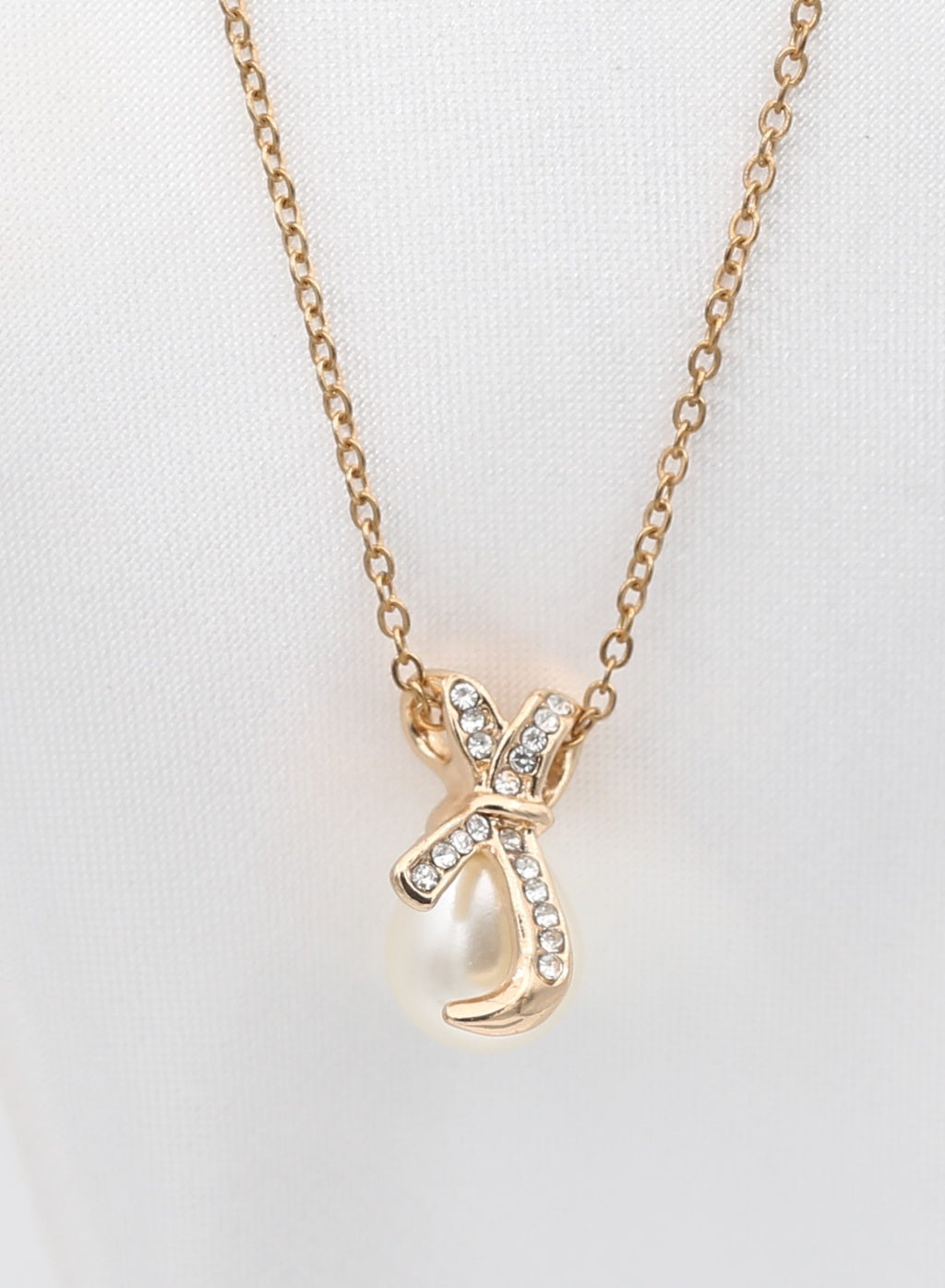 Faux Pearl with Cubic Zirconia Diamond Necklace