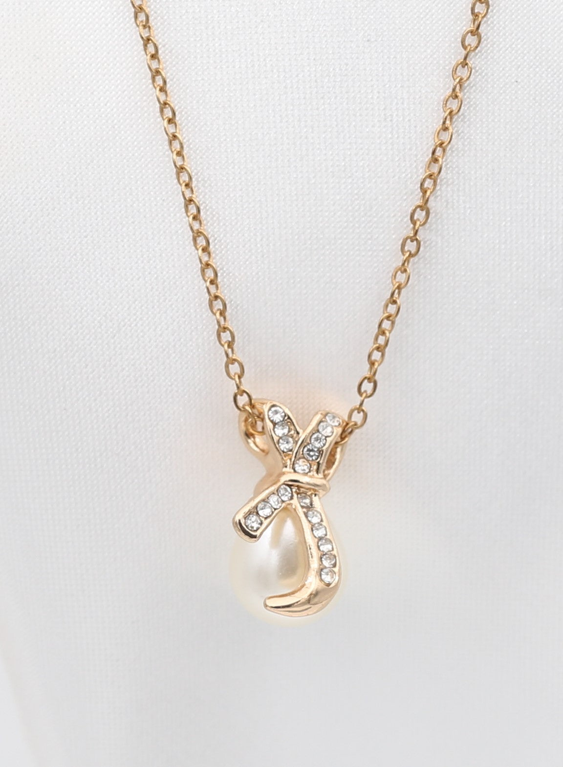 Faux Pearl with Cubic Zirconia Diamond Necklace