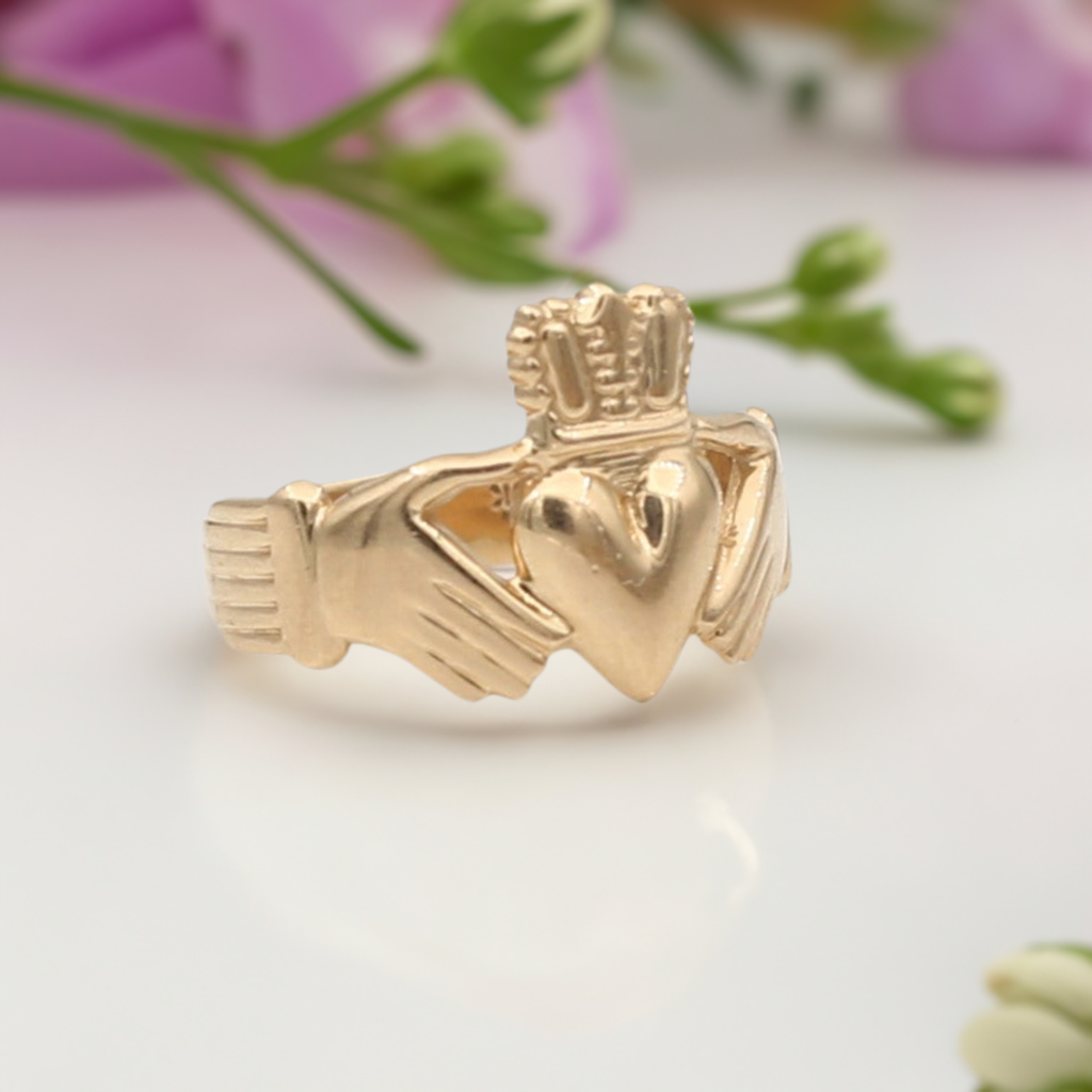 10K Claddagh Ring